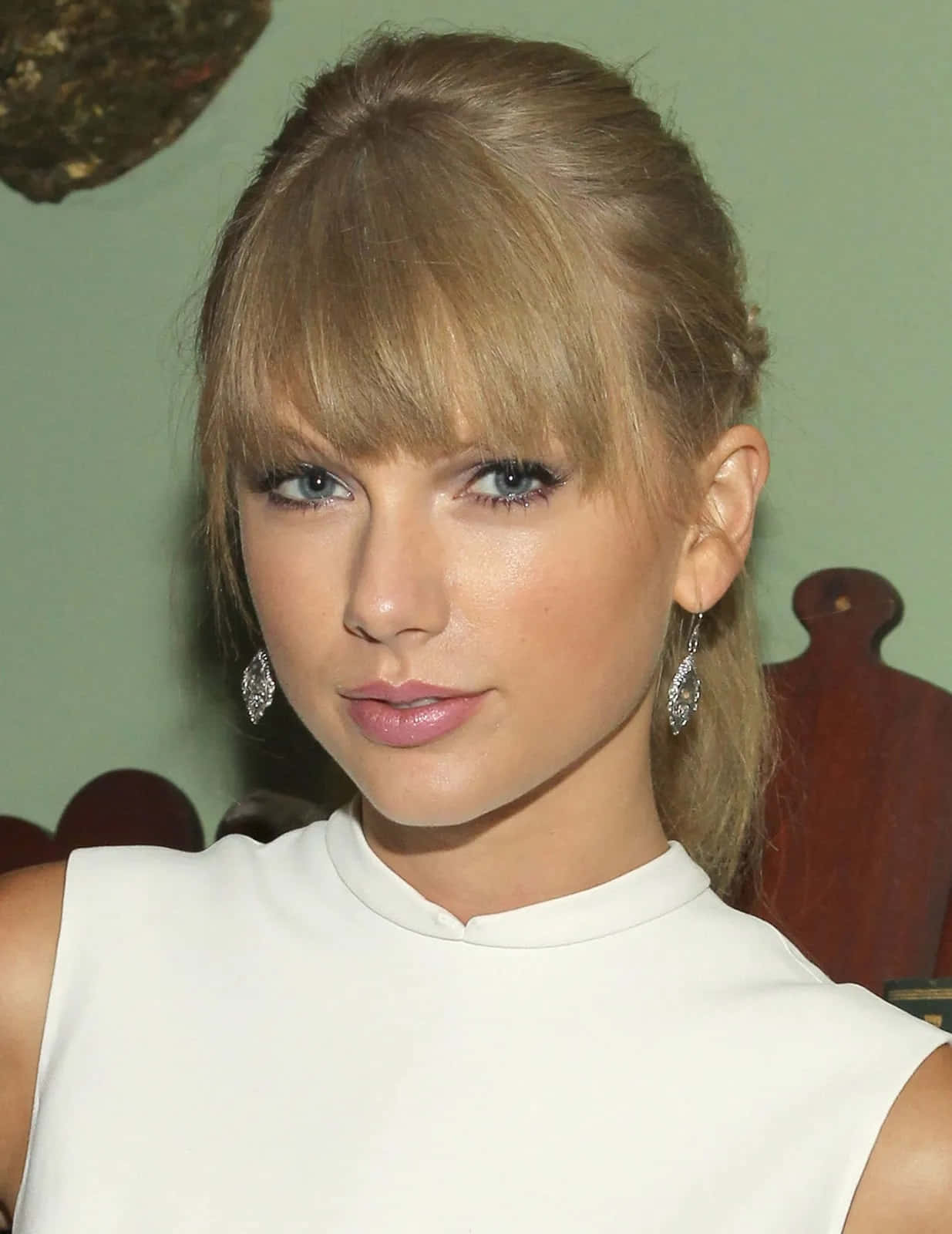 Taylor Swift's Religious Beliefs: Complete Guide to Her Faith Journey