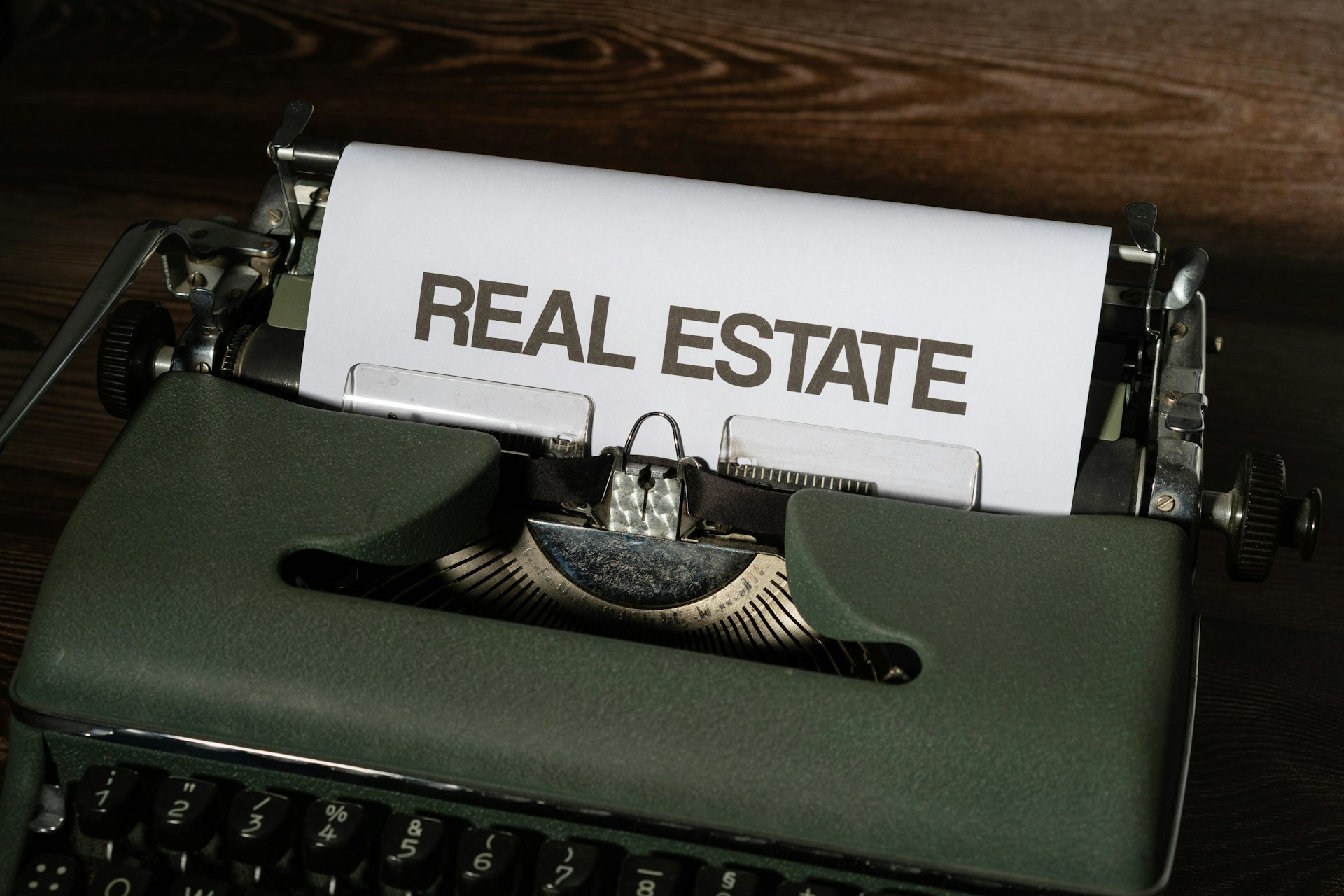 How to Navigate Real Estate Investment During Inflation: Strategies, Risks, and Opportunities