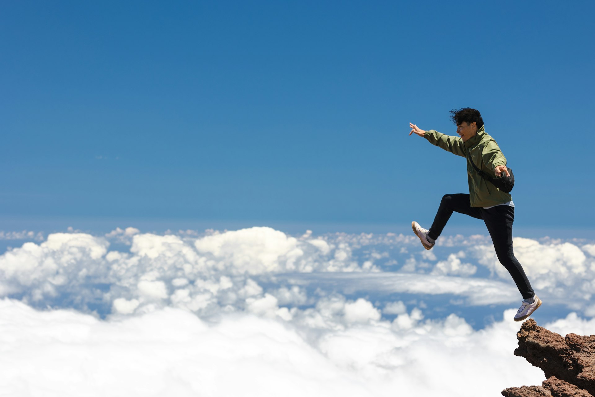 How High Altitude Training Enhances Athletic Performance: Science, Strategies, and Practical Guidance